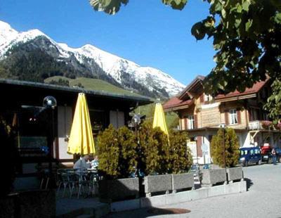 Hotel-Buffet De La Gare Chateau-d'Oex Kültér fotó